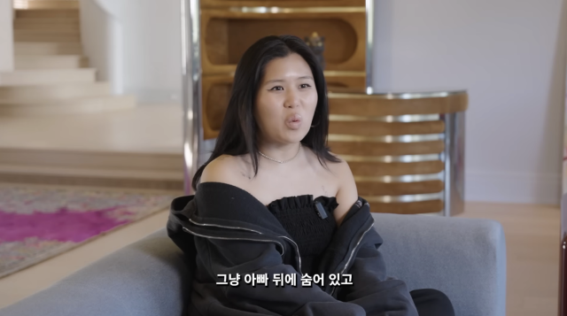 이혜영이 의붓딸과의 특별한 인연을 공개하며, 한동안 연예계 활동보다 엄마의 역할을 선택했던 이유를 털어놨다. / 유튜브 채널 '혜영이는 못말려'