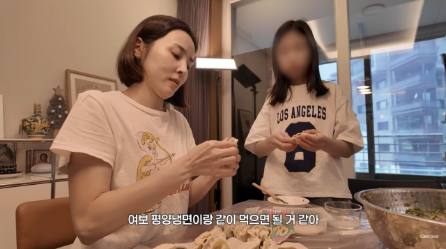 한혜진의 딸 시온 양이 솔직한 입담으로 웃음을 안겼다. / 유튜브 채널 '김강우 KIMKANGWOO'