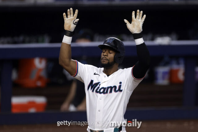 MLB 마이애미에서 뛰고 있는 오토 로페스는 27일(한국시각) 양대리그 기준 타율 1위를 달리고 있다. 그러나 로페스는 이날 열린 세인트루이스와 원정 경기에서 4타수 무안타로 침묵했다./게티이미지코리아