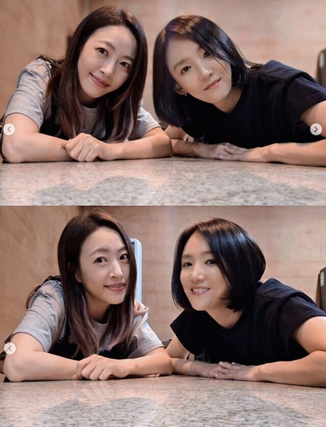 그룹 베이비복스 출신 이희진(오른쪽)이 오랜 친구 심은진과 첫 여행을 떠난 근황을 공유하며 변함없는 우정을 자랑했다./이희진 소셜미디어