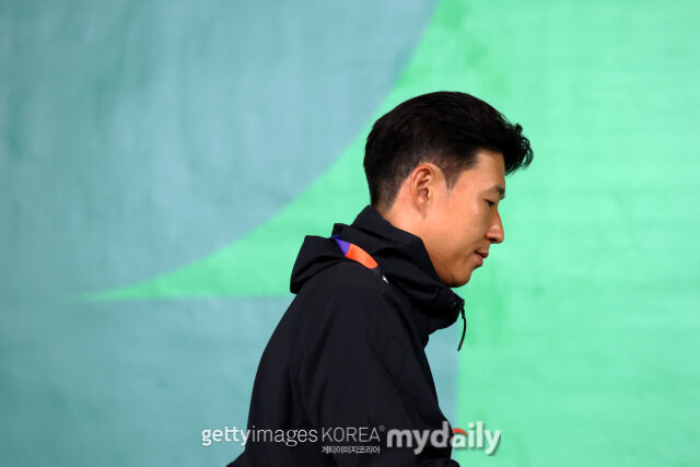 손흥민이 멕시코 과달라하라스타디움에서 열린 체코와의 북중미월드컵 A조 1차전을 앞두고 경기장에 입장하고 있다./게티이미지코리아