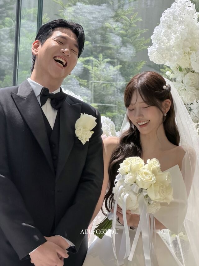 박민정이 유튜버 송형주와 부부의 연을 맺으며 새로운 출발을 알렸다. / 박민정 SNS