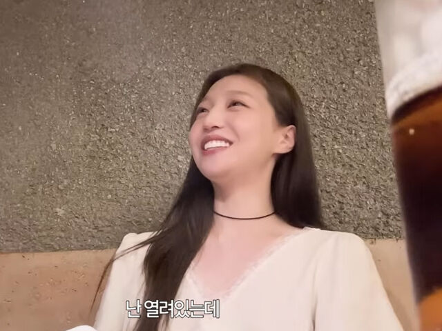 김지연이 연애 하고 싶은 마음을 털어놨다. / 유튜브 '하루지연'