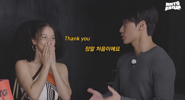 지난 2일 유튜브 채널 'MMTG 문명특급'에는 '요즘 알고리즘 걔 에이티즈 산, 우영 덕질하는 오스카 6관왕 배우'라는 제목의 영상이 게재됐다. 에이티즈 산을 직접 만난 배우 체이스 인피니티./ 유튜브 채널 'MMTG 문명특급'