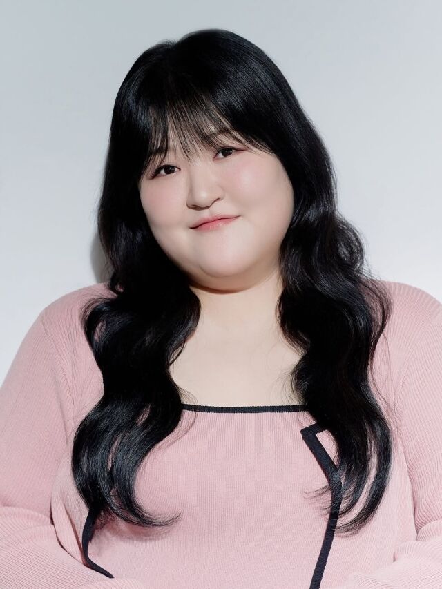 이국주가 10년 만에 새 프로필 사진을 공개하며 한층 달라진 분위기를 자랑했다. / 이국주 SNS