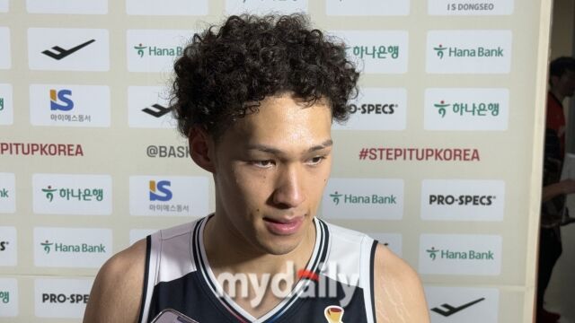에디 다니엘이 7월 6일 고양 소노 아레나에서 열린 일본과의 경기를 마치고 취재진과 인터뷰를 하고 있다./고양=김경현 기자