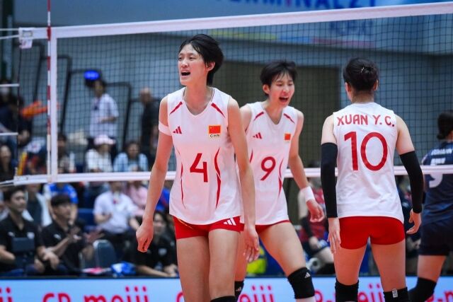 중국 U18 여자배구 대표팀의 192cm 미들블로커 스 징위가 7일 태국에서 열린 2026 아시아배구연맹(AVC) 아시아선수권 한국과 결승전에서 미소를 짓고 있다./AVC 제공