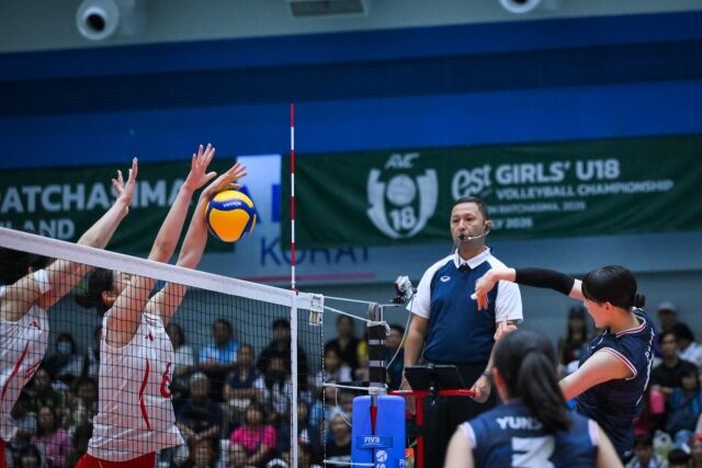 한국 U18 여자배구 대표팀의 아포짓 신은안이 7일 태국에서 열린 2026 아시아배구연맹(AVC) 아시아선수권 중국과 결승전에서 공격을 시도하고 있다./AVC 제공