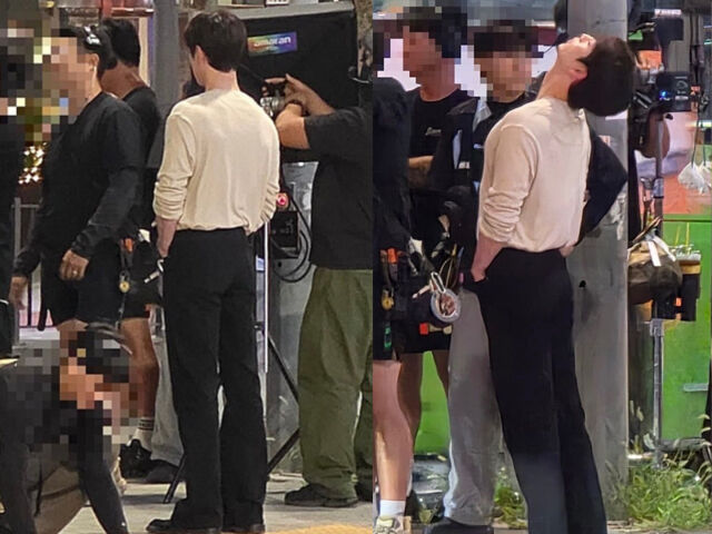 서강준이 스태프들 사이 촬영을 기다리고 있다. / 온라인 커뮤니티