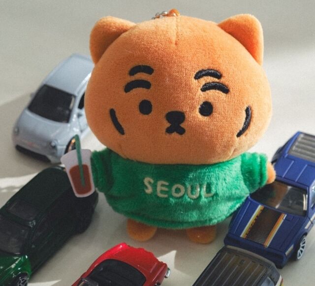 스튜디오무직의 뚱랑이 서울 인형 키링. /서울관광재단