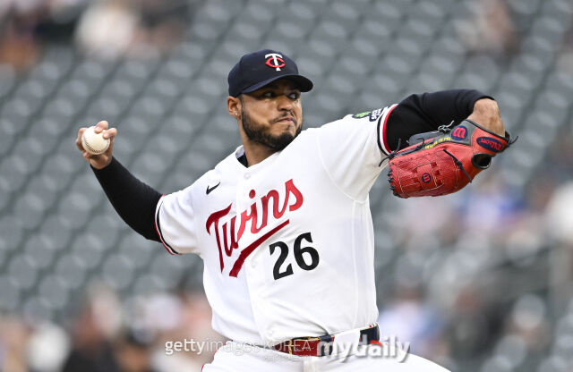 MLB 미네소타 투수 타즈 브래들리는 8일(한국시간) 열린 클리블랜드와 홈 경기에 선발 등판해 7이닝 1실점으로 호투하며 승리투수가 됐다./게티이지미코리아