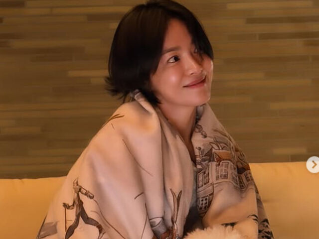 송혜교가 공개할 수 없는 사진에 대해 언급했다. / 송혜교 소셜미디어