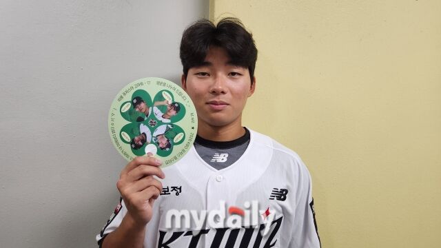 이재원이 7월 10일 서울 잠실야구장에서 인터뷰를 하고 있다./잠실=김경현 기자