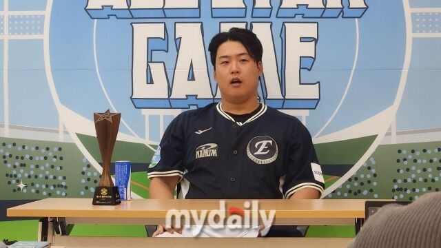 강백호가 7월 10일 서울 잠실야구장에서 열린 2026 KBO 올스타전 컴투스프로야구 홈런더비에서 우승을 차지한 뒤 인터뷰를 하고 있다./잠실=김경현 기자