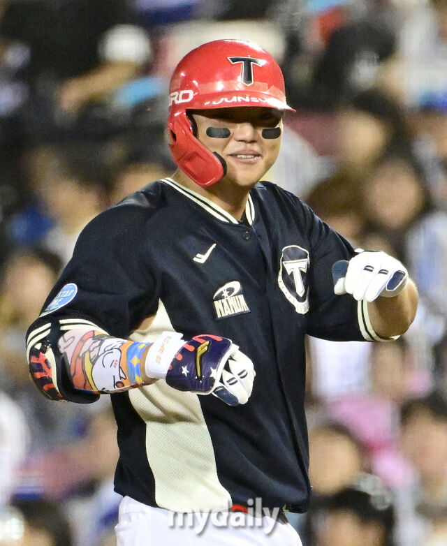 2026년 7월 11일 오후 서울 잠실구장에서 '2026 신한 SOL KBO리그 올스타전'이 열렸다. KIA 한준수가 6회초 2사 1.3루서 1타점 적시타를 친 뒤 기뻐하고 있다./마이데일리