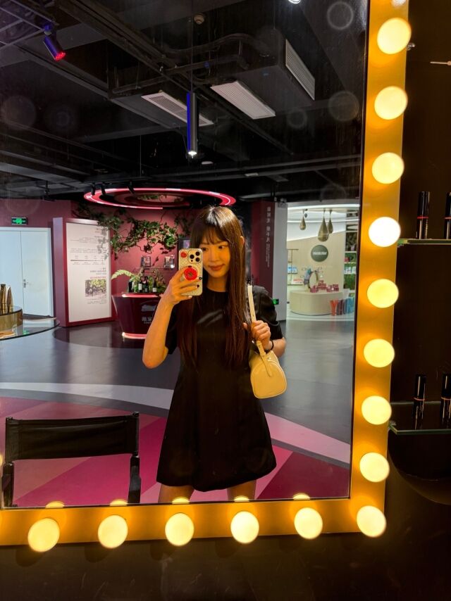 강예원이 중국에서의 근황을 공개하며 글로벌 행보를 알렸다. / 강예원 SNS
