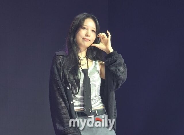 权真儿：“长期受身材焦虑、厌食症和暴食症的困扰……自我厌恶是我的朋友”[MD Issue]
