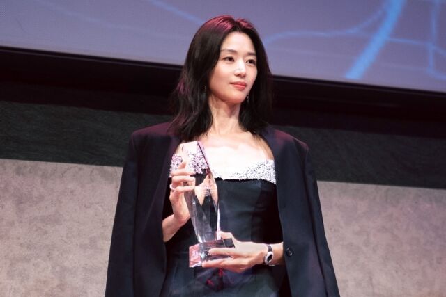 전지현 / Aqua Hsu