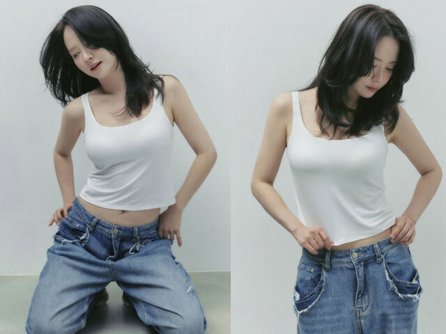 송지효가 속옷 화보를 공개했다. / nina. ssong 소셜미디어 