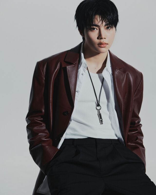 키움 히어로즈는 21일 삼성전 제로베이스원 박건욱을 시구자로 내세운다./키움 히어로즈 제공