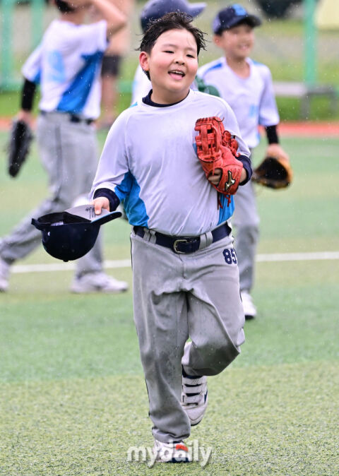 [MD포토] 김태훈 '승리 미소'