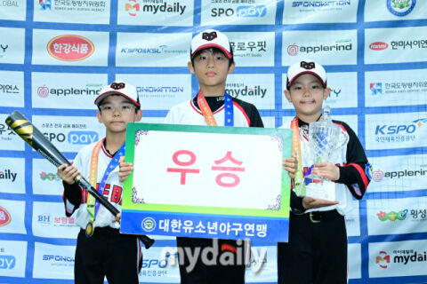 [MD포토] 송파구마인볼 '새싹리그 우승의 영광'