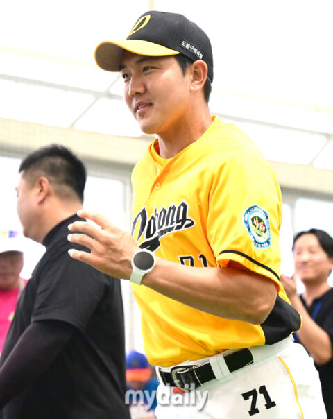 [MD포토] 김종진 감독 '꿈나무리그 청룡 감독상 수상'