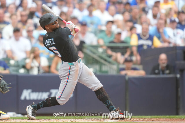 MLB 전체 타율 1위에 올라있는 오토 로페스(마이애미)가 두 경기를 결장한 뒤 22일(한국시각) 열린 휴스턴과 원정 경기에 다시 선발 라인업에 돌아왔다. 그러나 로페스는 이날 3타수 무안타로 침묵했다./게티이미지코리아