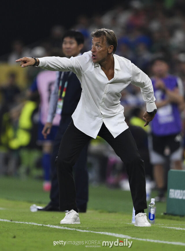 산티 아우나에 따르면 에르베 르나르 감독이 한국 축구대표팀 사령탑 후보로 거론되고 있다. /게티이미지코리아