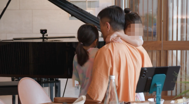 박진영이 20년 넘게 지켜온 루틴을 공개하는 가운데 무장해제된 순간이 담겼다. / MBC '전참시'