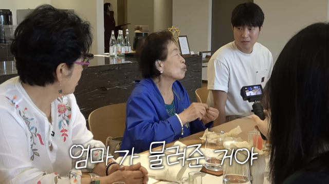 전원주가 재혼 당시 어머니의 극심한 반대에 맨몸으로 집에서 쫓겨난 사연을 전했다. / 유튜브 채널 '순풍 선우용여'
