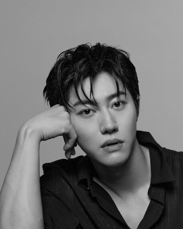 곽동연 / 더블랙레이블