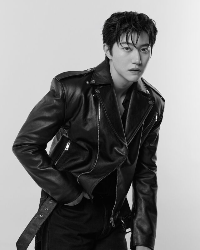 곽동연 / 더블랙레이블
