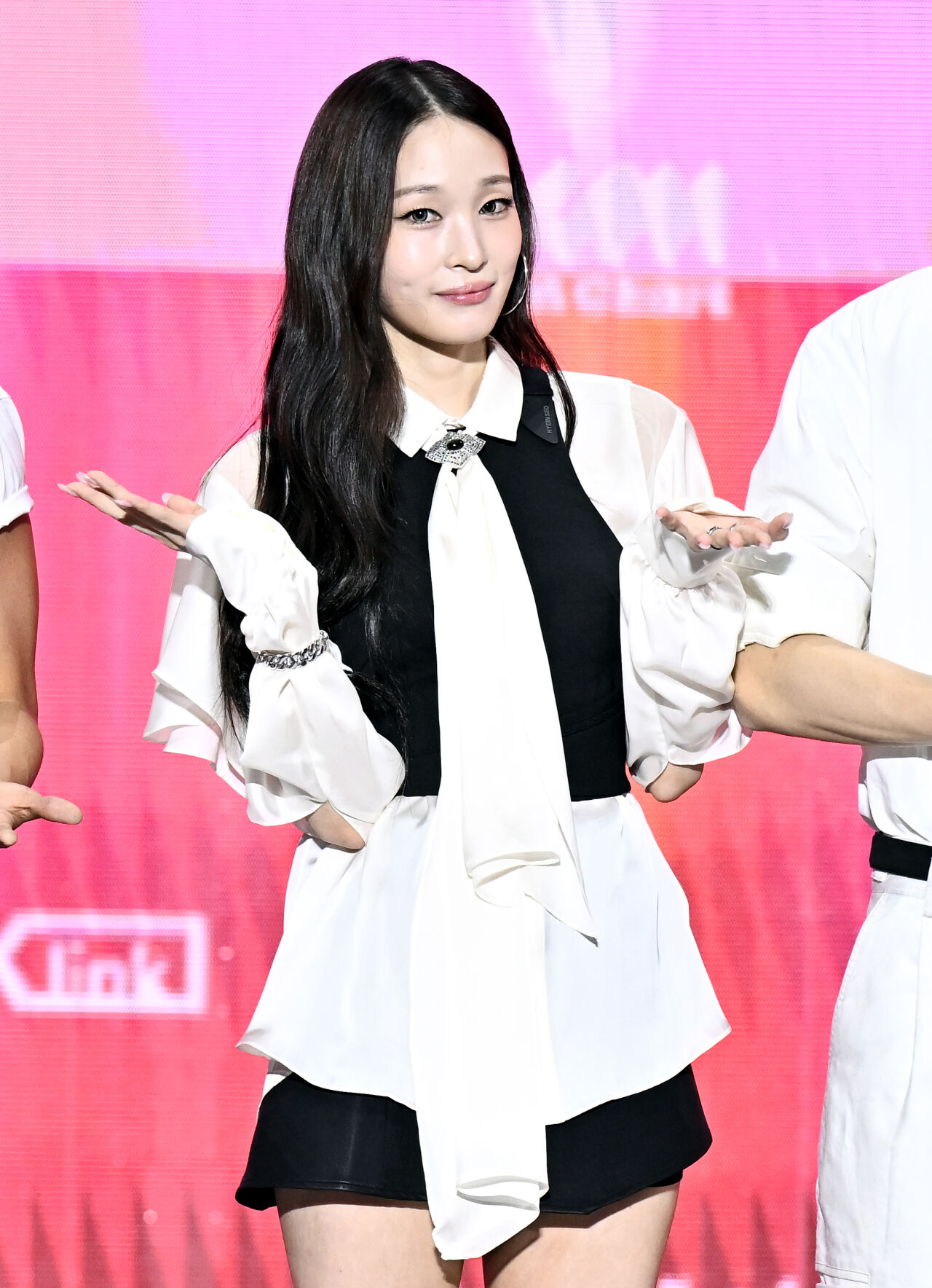 [MD포토] 올데이프로젝트 애니, '학교 졸업하고 왔어요'
