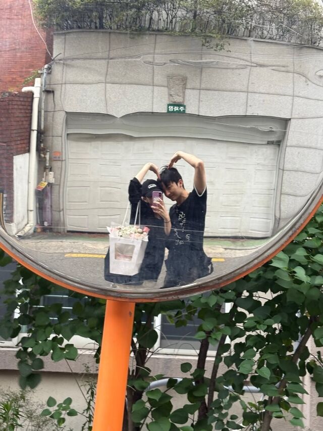 바타, 지예은./ SNS