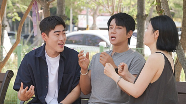 20여 년 전 린을 처음 만났다는 황치열이 "린이 후배들에게 엄청 무섭다는 소문을 들었다"라며 가요계에 파다했던 '린 군기반장설'을 제기했다. 왼쪽부터 조진세, 황치열, 린. /SBS '미운 우리 새끼'