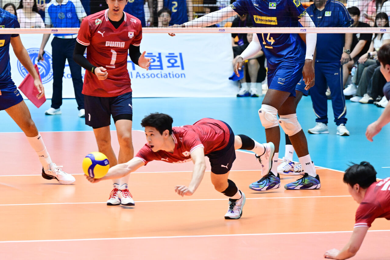[MD포토] 황승빈 '몸 날리는 디그'