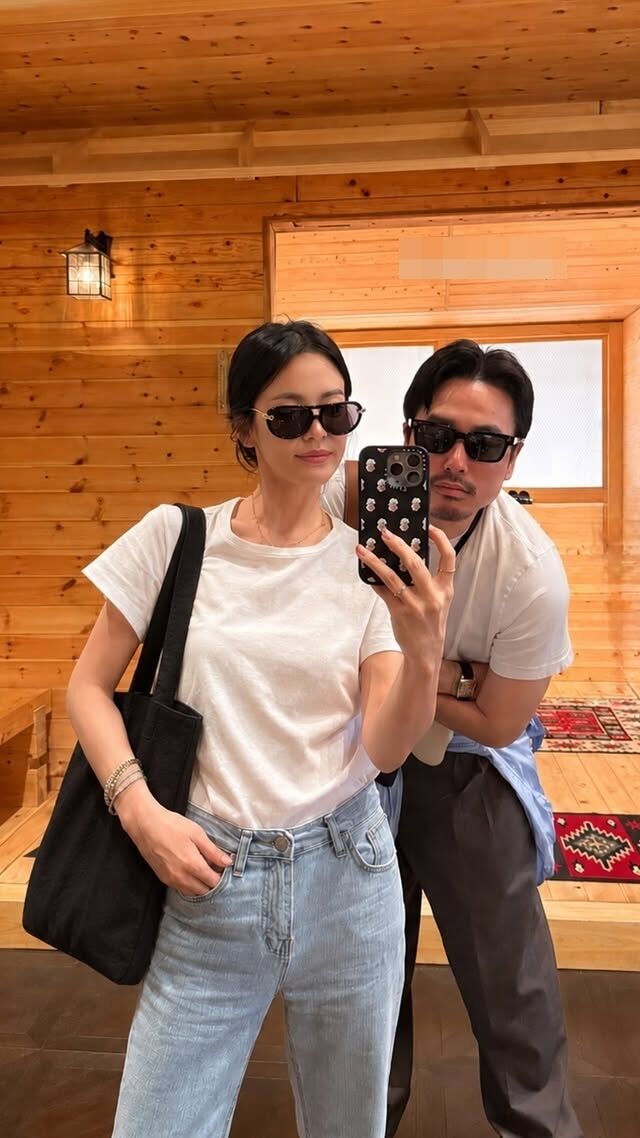 배우 송혜교와 포토그래퍼 이상훈./송혜교 소셜미디어