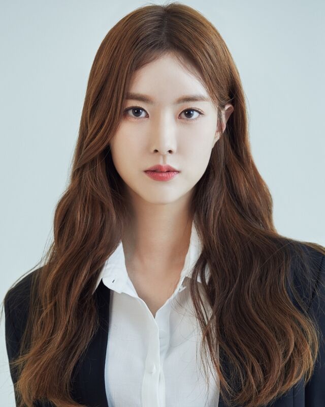배우 한지완./케네스컴퍼니