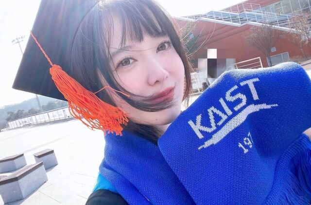 구혜선이 KAIST 대학원 시절 자신을 아낌없이 응원해준 은사를 향한 감사의 마음을 전했다. / 구혜선 SNS