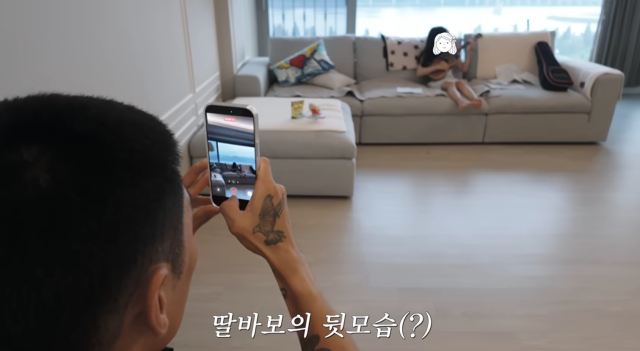 한채아가 남편 차세찌와 딸과 함께한 소소한 주말 일상을 공개하며 훈훈한 가족애를 전했다. / 유튜브 채널 '한채아'