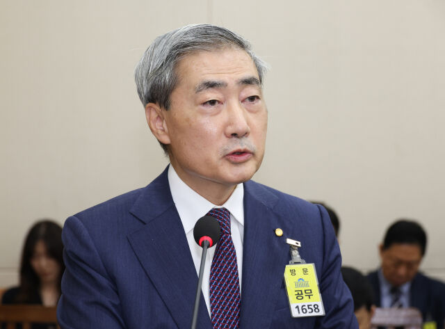 신현송 한국은행 총재가 29일 여의도 국회에서 재정경제기획위원회 제3차 전체회의에 출석해 인사말을 하고 있다. /뉴시스