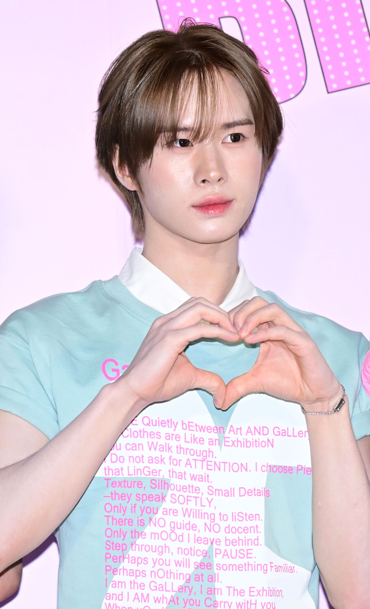 [MD포토] 투어스 경민 '멋진 눈빛 하트'