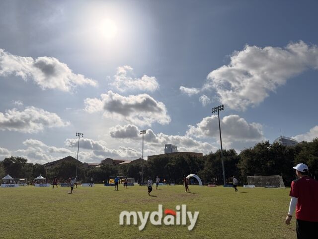 해치서울FC 선수단으로 구성된 FC서울이 30일 라이스대학교에서 열린 'Genuine Cup Houston 2026' 대회 2일차 경기에서 스포르팅 CP를 상대로 무승부, 칠레를 상대로 1-0으로 승리했다./휴스턴(미국)=노찬혁 기자