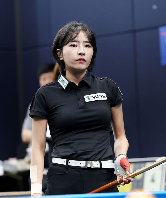 한슬기는 31일 경기도 고양시 '고양 킨텍스 PBA 스타디움'에서 열리는 프로당구 2026-27시즌 3차 투어 '친환경 건축자재 에스와이 PBA-LPBA 챔피언십' LPBA 16강에서 김가영을 상대로 세트스코어 3-2로 승리했다. /PBA 제공