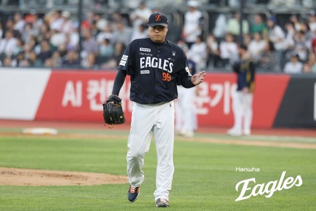 류현진이 7월 31일 수원 KT위즈파크에서 열린 KT 위즈전 마운드에서 있다./한화 이글스 제공