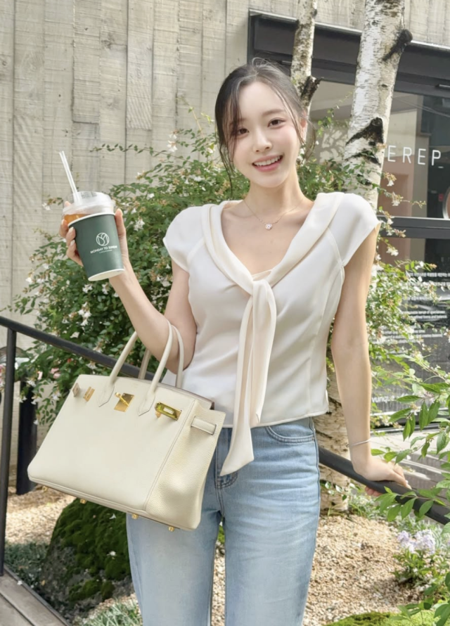 이솔이가 건강 관리로 달라진 일상을 솔직하게 털어놓으며 근황을 전했다. / 이솔이 SNS