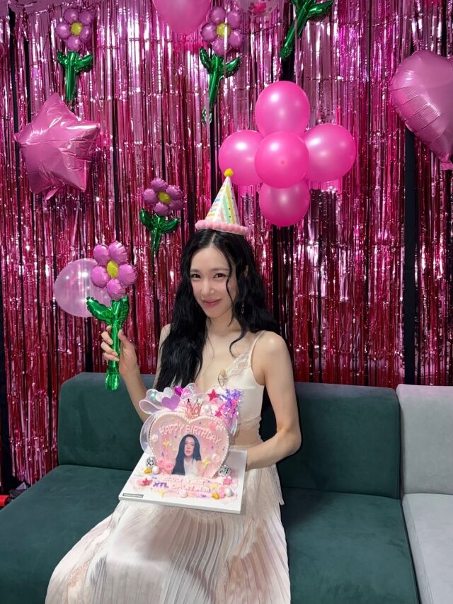 티파니 영이 생일을 맞아 행복한 일상을 공개하며 팬들과 특별한 순간을 공유했다. / 티파니 영 SNS