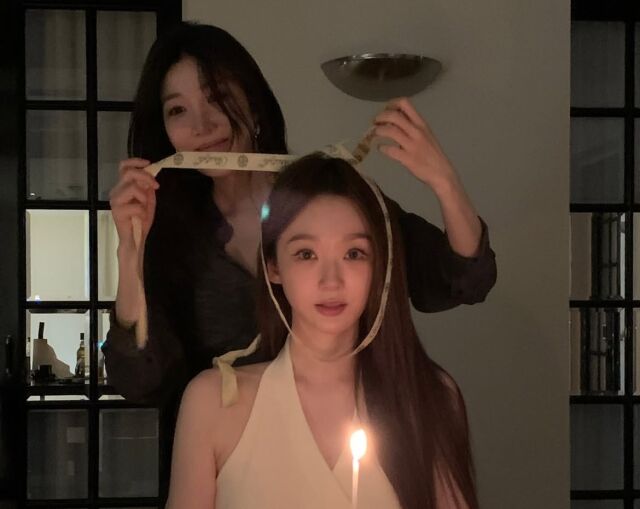 강민경이 생일을 맞아 다비치 멤버 이해리와 함께한 따뜻한 일상을 공개하며 변함없는 우정을 자랑했다. / 강민경 SNS