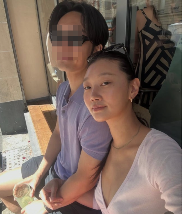 여연희는 지난 2일 자신의 개인 SNS 계정에 "작년 이 맘 때 파리. 더워서 너무 힘들었는데 지나니 또 그립다!"라는 글과 함께 여러 장의 사진을 게시했다. 공개된 사진에는 프랑스 파리 여행에 나선 여연희와 남자친구의 모습이 담겨 있다. /여연희 소셜미디어